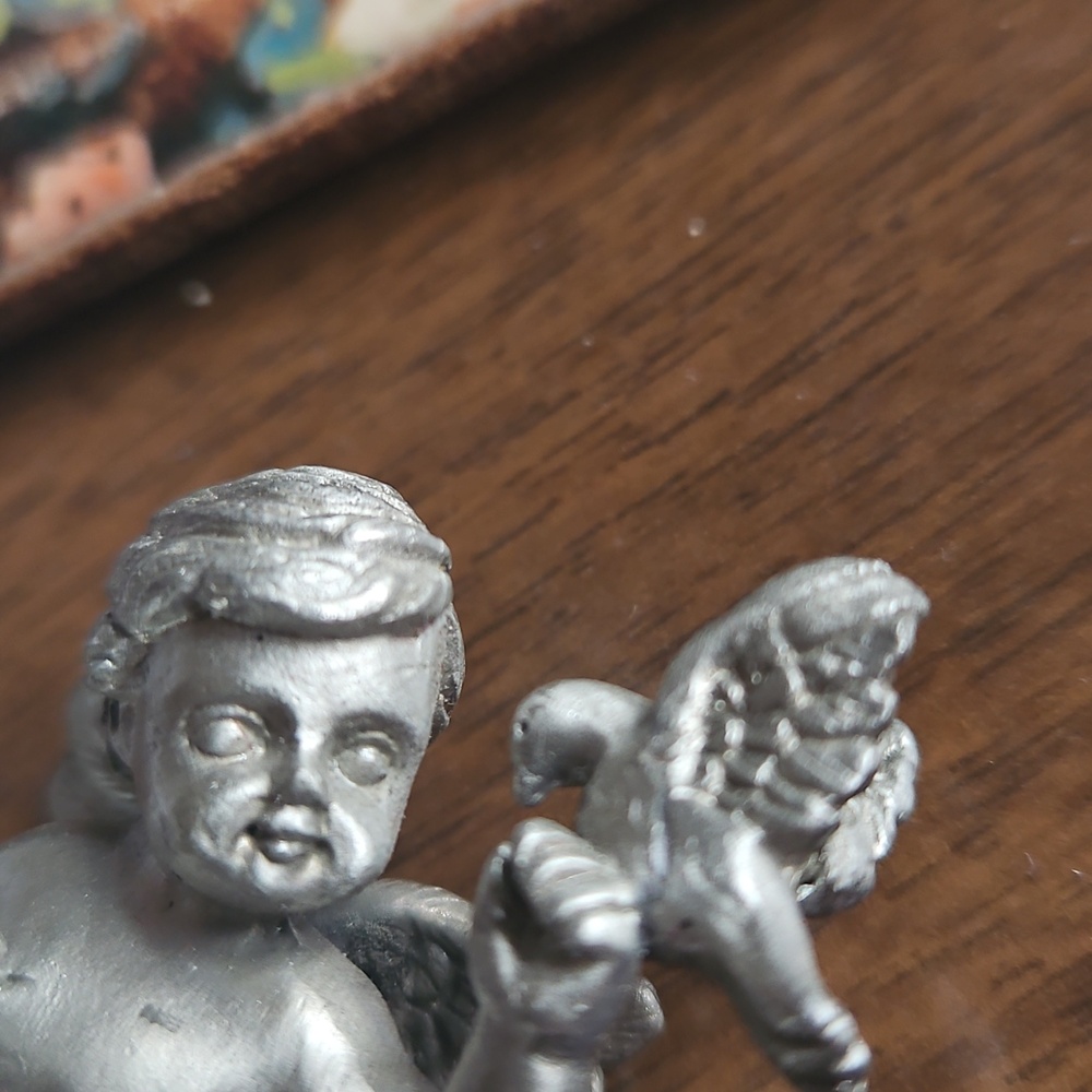 Vintage Pewter Cherub Angel Holding A Dove Figure. - Picture 9 of 12